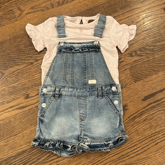 7 for all mankind toddler girl shortalls with pink shirt - Picture 2 of 11
